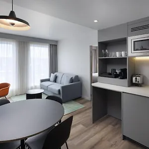 Hotel By Marriott Paris Charles De Gaulle Airport, Roissy-en-France